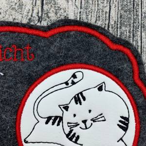 Untersetzer aus Filz für Katzenliebhaber bestickt mit lustigem Spruch - Praktisch, dekorativ, Hingucker auf dem Tisch Bild 3
