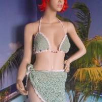 Handgehäkelter grüner Bikini mit Perlen und Chacheur, Bild 1