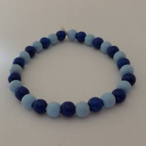 Holzperlen Armband - hellblau- und dunkelblau - mit Bio Gummiband Bild 2