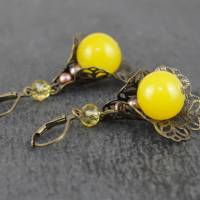 Ohrringe mit gelben Perlen, filligrane Blüten Blätter Bild 1