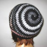 Mütze im Spiral-Design mit Farbverlauf, Beanie im Boshi Style, Häkelmütze Bild 5