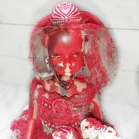 Horror - Braut, Klorollenhut mit Puppe Bild 4