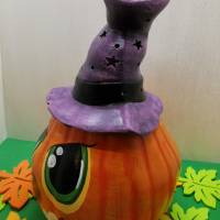 Gruseliger Halloween Kürbis  mit Hut Bild 4