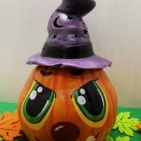 Gruseliger Halloween Kürbis  mit Hut Bild 5