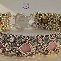Wunderschönes  Armband, handgefertigt mit hochwertigen Perlen in rosa, silber, weiß, grau metallic, viktorianischer Stil Bild 3