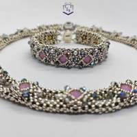 Wunderschönes  Armband, handgefertigt mit hochwertigen Perlen in rosa, silber, weiß, grau metallic, viktorianischer Stil Bild 7