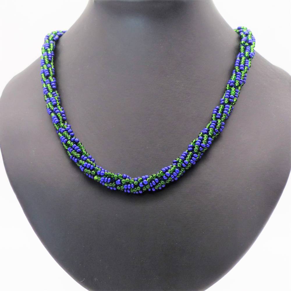 Halskette in blau und grün - Häkelkette - 47 cm - Perlenkette aus Glasperlen gehäkelt - Rocailles - Häkelschmuck Bild 1