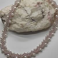 Wunderschönes Perlencollier mit 2 unterschiedlichen Seiten, beidseitig tragbar, handgefertigt in weiß, silber, rosé, Bild 2