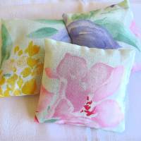 3er-SET Lavendelkissen - Pastell-Flowers -2- aus einem pastellfarbigem Baumwollstoff genäht Bild 1