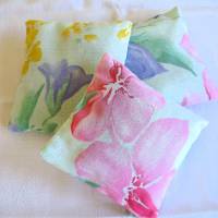 3er-SET Lavendelkissen - Pastell-Flowers -2- aus einem pastellfarbigem Baumwollstoff genäht Bild 2