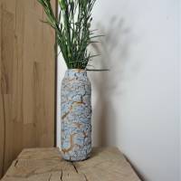 Handgemachte Dekovase in Wüstenbodenoptik | Upcycling Vase grau gold | nachhaltige Deko für Regal und Wohnzimmer Bild 7