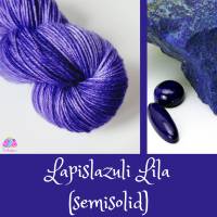 Lapislazuli Lila Semisolid, Handgefärbte Sockenwolle/Tuchwolle, 4fädig, 100 g Strang Bild 1