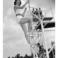 IT Girl Pin up 1938 30 x 40 cm - Fotodruck Poster Historische schwarz-weiß Fotografie - Vintage - Geschenkidee Bild 2