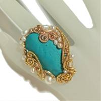 Ring mit Türkis und Perlen weiß handgemacht in wirework goldfarben türkisgrün verstellbar boho chic Bild 4