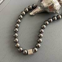 Traumhaft schöne handgefertigte Perlenkette,Perlencollier,Silbergraue Halskette mit Perlen,Brautschmuck, Hochzeitsschmuc Bild 4