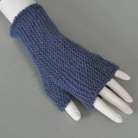 Armstulpen mit Daumen fingerlose Handschuhe handgestrickt Wolle Bild 1