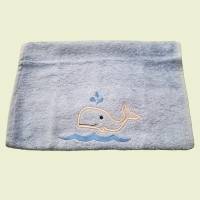 kleines Kinder-Handtuch,Gäste-Handtuch mit einem Wal bestickt, Größe ca. 30 x 50 cm Bild 4