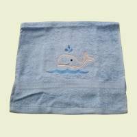 kleines Kinder-Handtuch,Gäste-Handtuch mit einem Wal bestickt, Größe ca. 30 x 50 cm Bild 5