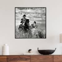 Kunstdruck Junge Frau, Gaucho und Pferd im Weizenfeld 1940 in Chile Landschaft schwarz-weiss Fotografie  Vintage Bilder Bild 4