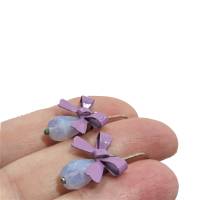 Süße Ohrringe lila Tropfenohrringe opalisierend funkelnd mit Schleife violett handgemacht veryperi Bild 4