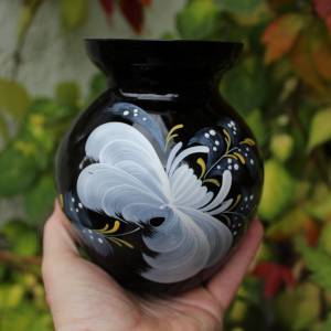 Vase Kugelvase Hyalithglas Schwarzglas Blumendekor Emaillefarben Handbemalt 50er Jahre DDR Bild 5