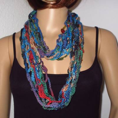 Schmuckschal, Ausgefallener farbenfroher Häkelloop aus Effektgarn