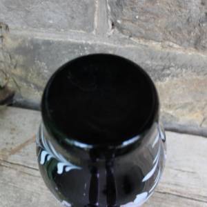 große Vase 29,5 cm Hyalithglas Schwarzglas Blumendekor Emaillefarben Handbemalt DDR Bild 8