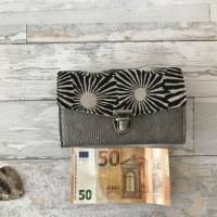 Geldbörse, Portemonnaie, Leinen - Chrysantheme schwarz creme, Kunstleder grau Glitzer Bild 4