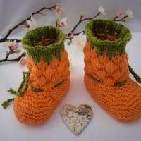 Baby Schuhchen  Stiefelchen  Erstlingsschuhchen  orange - grünfarben mit Bindebändchen Bild 1