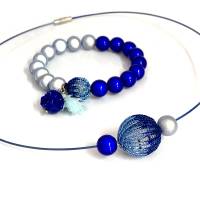 BICOLOR hellblau/königsblau - Halsreif und/oder Armband mit doppelt gestrickten Kugeln und magischen Leuchtperlen, einze Bild 6