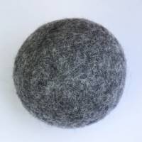 Filzball Wolle 6,2 cm waschbar handgemacht zum Spielen, Jonglieren, Handtraining, Entspannen Bild 3