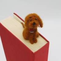 Lesezeichen kleiner Hund aus Filz - bewacht das Buch der Besitzer, witziges Lesezeichen für Hundefreunde, Buchzubehör Bild 1