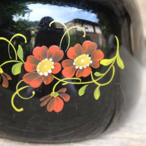 Vase Hyalithglas Schwarzglas Blumendekor Emaillefarben Handbemalt 50er 60er Jahre DDR Bild 3