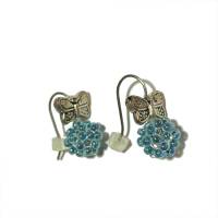 Mini Ohrringe blau irisierend handgemacht mit Glasperlen an Schmetterling silberfarben Bild 3