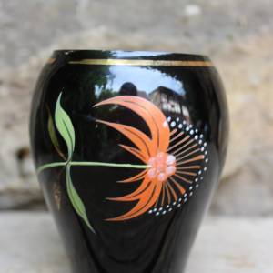 kleine Vase Hyalithglas Schwarzglas Blumendekor Emaillefarben Handbemalt 50er 60er Jahre DDR Bild 3
