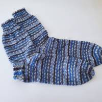 Handgestrickte große Socken in Gr. 44/45, Wollsocken Söckchen Ringelsocken Kuschelsocken, Strümpfe in grau und blau Bild 6