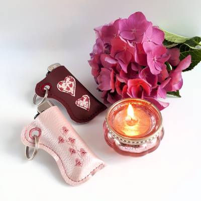 ITH Stickdatei Feuerzeughülle 10x10 – 4 Motive für Kunstleder