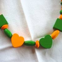 Kinderkette in orange und grün aus Holzperlen handgemacht von Hobbyhaus Bild 5