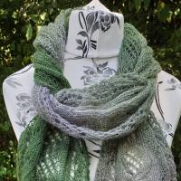 Schal - Laceschal - elegant und leicht - grün / grau -  handgestrickt  und ein Unikat Bild 2