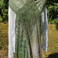 Schal - Laceschal - elegant und leicht - grün / grau -  handgestrickt  und ein Unikat Bild 7