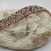 Tolles Perlenarmband in rose-peach-silber-dunkelgrau in aufwendiger Handarbeit gefertigt. Bild 9