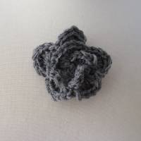Dreiecktuch gestrickt aus warmer Wolle in grau Bild 10