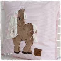Kissen 40cmx40cm, rosa/weiß mit Doodlestickerei Pferd, personalisierbar Bild 7
