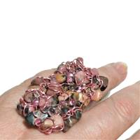 Ring Rhodonit rosa 60 x 35 MIllimeter große freeform Boho handgemacht wirework rosafarben Bild 1