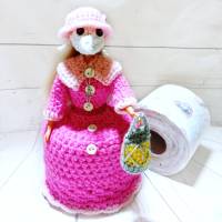 Klorollenhut, Pestarzt Ärztin, mit Puppe und Schnabelmaske in pink Bild 1