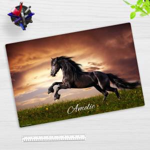 Schreibtischunterlage – Schwarzes Pferd mit Wunschname – 60 x 40 cm – Schreibunterlage Kinder aus Premium Vinyl  – Made Bild 1