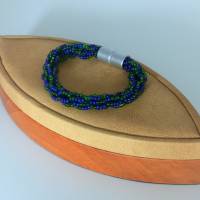 Armband - blau - grün - Häkelarmband - 21 cm - Armschmuck aus Glasperlen gehäkelt - Rocailles Bild 2