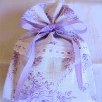 Lavendelsäckchen Duftsäckchen Liliana aus einem Bauernstoff mit Rosen genäht von Hobbyhaus Bild 2