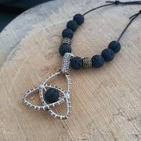 Keltischer Knoten Handgemacht aus Antik Messing, Silberton Draht und Lava Perle/Kelten &Wikinger Schmuck/ Drahtschmuck Bild 1