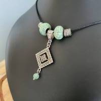 Wikinger inspirierte Halskette mit Großloch Perlen & Metall Perlen/ Verstellbare Kette/ Rauten Knoten Anhänger Bild 3